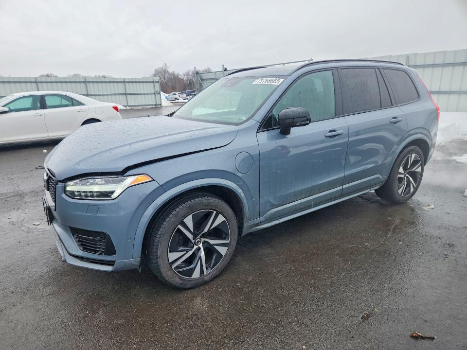 2022 VOLVO XC90 — VIN YV4BR0CM0N1820929