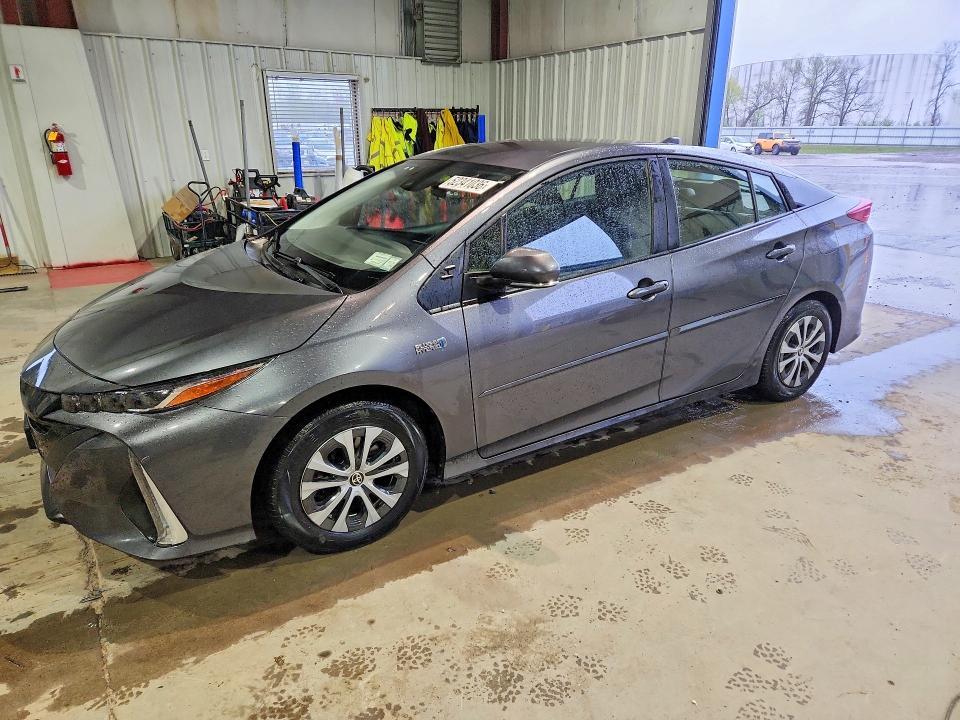 2022 TOYOTA PRIUS PRIME — VIN JTDKAMFP2N3219050