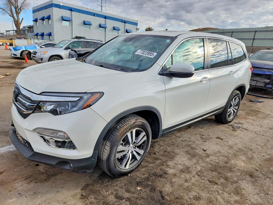 2018 HONDA PILOT — VIN 5FNYF6H60JB047805