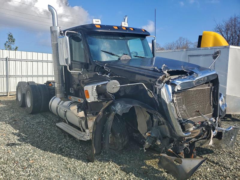3ALXFB005HDJB6824