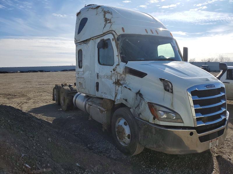 2020 FREIGHTLINER CASCADIA 1 — VIN 3AKJHPDV3LSMD8261