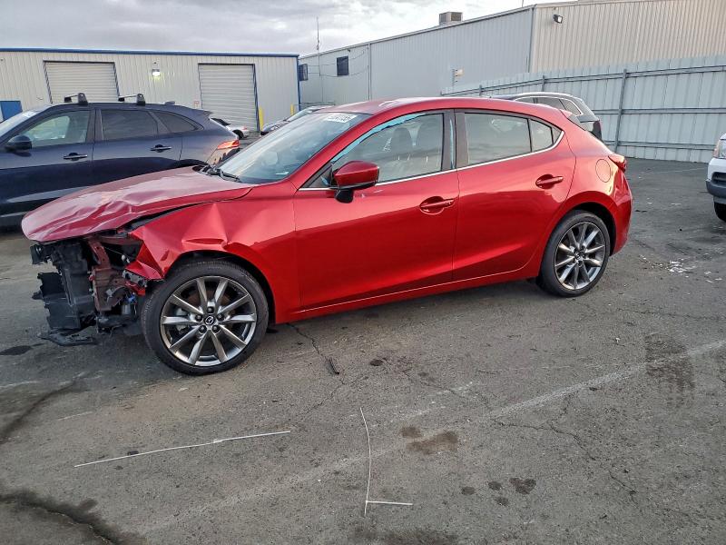 2018 MAZDA 3 — VIN 3MZBN1L32JM210861