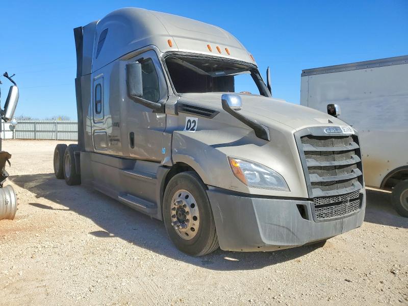 2020 FREIGHTLINER CASCADIA 126 — VIN 3AKJHHDR5LSLM5500