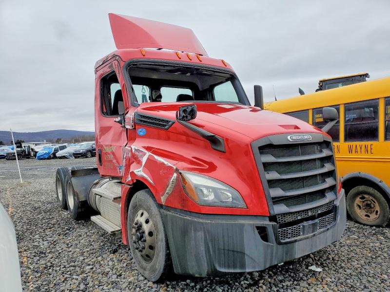 2020 FREIGHTLINER CASCADIA 126 — VIN 3AKJHLDR0LSLJ6666