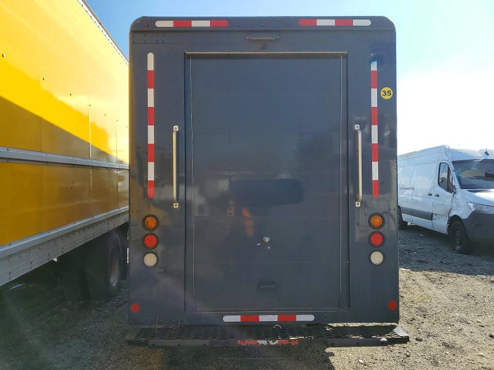 4UZAC2EA2LCMK0303