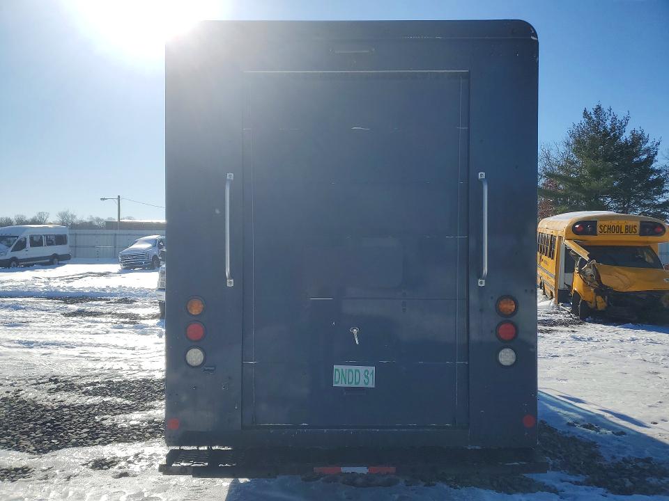 4UZAC2EA5LCMK2935