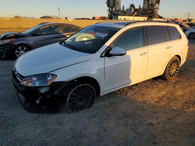 2015 VOLKSWAGEN GOLF SPORTWAGEN — VIN 3VWC17AU9FM516848