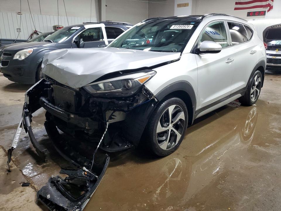 2018 HYUNDAI TUCSON — VIN KM8J3CA28JU822385