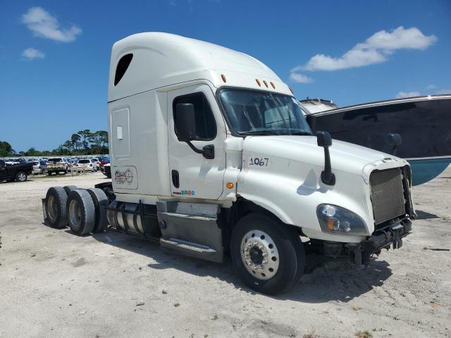 2018 FREIGHTLINER CASCADIA 125 — VIN 3AKJGLDR8JDKD0568