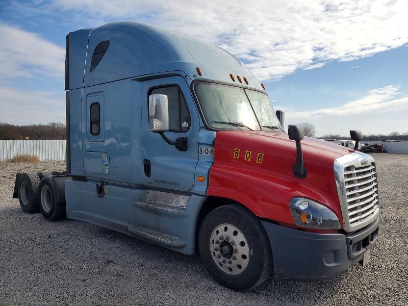2016 FREIGHTLINER CASCADIA 125 — VIN 3AKJGLD52GSGU0808