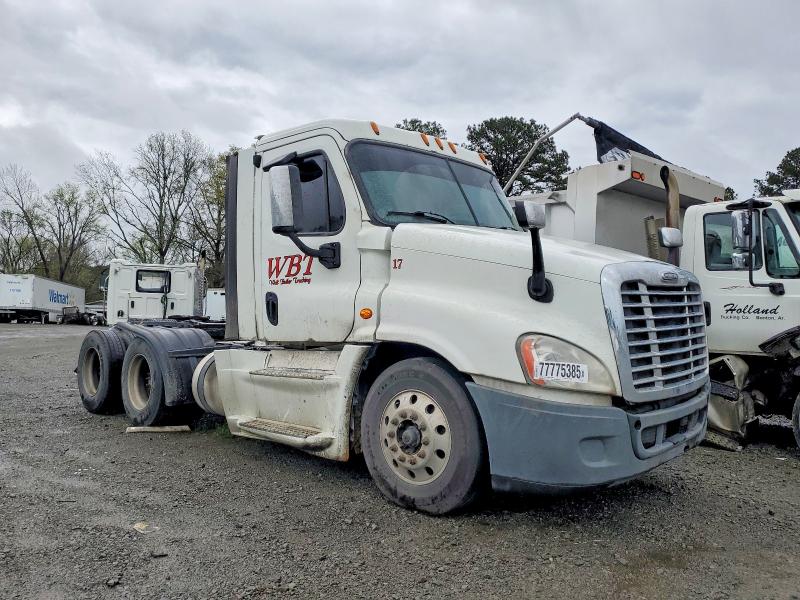 2016 FREIGHTLINER CASCADIA 125 — VIN 3AKJGEBG8GSHJ3647