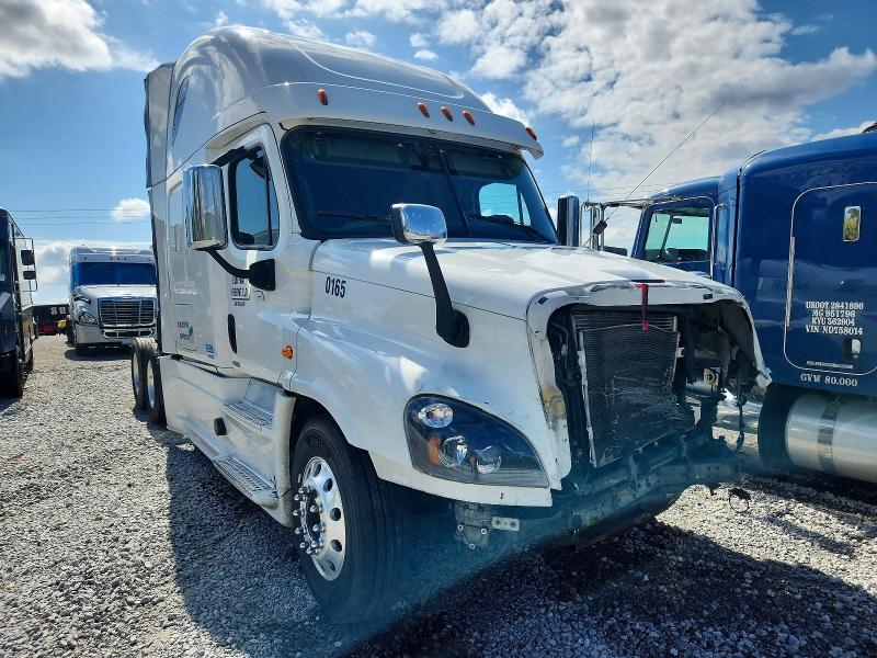 2017 FREIGHTLINER CASCADIA 125 — VIN 3AKJGLDRXHSHH5762