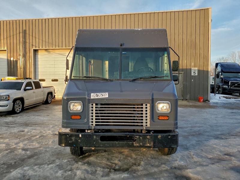 4UZAC2EA8LCMF2412