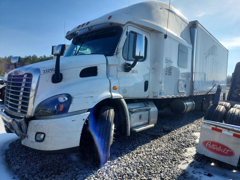 2018 FREIGHTLINER CASCADIA 1 — VIN 3ALAGADVXJDJY9135