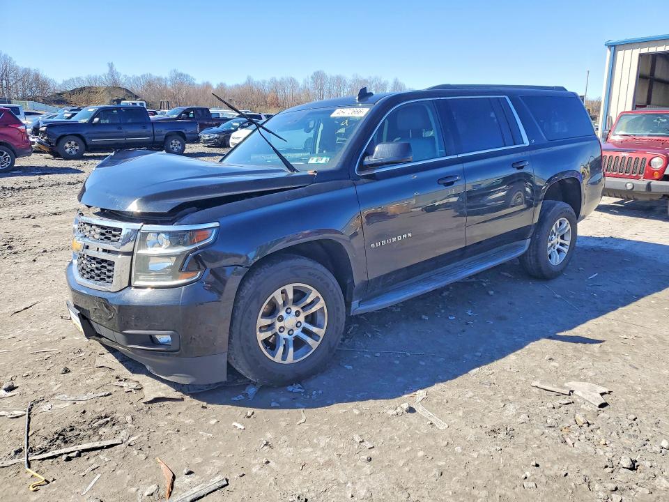 2015 CHEVROLET SUBURBAN — VIN 1GNSKJKCXFR587948
