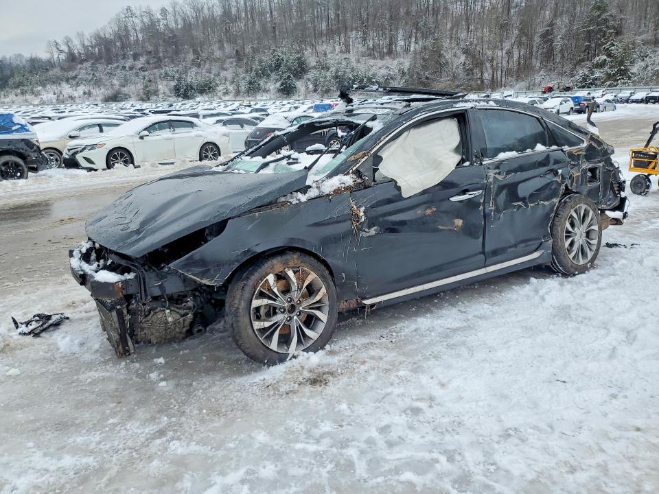 2015 HYUNDAI SONATA — VIN 5NPE34AB1FH257345