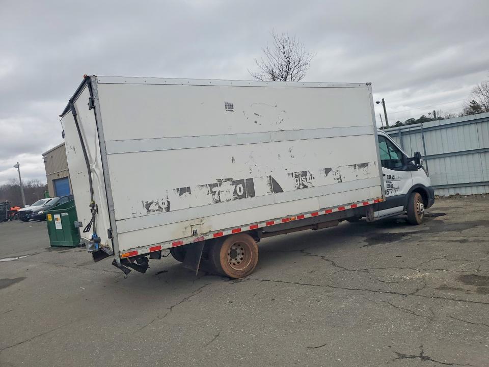 1FDBF6Z81MKB00326