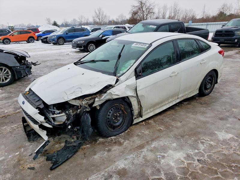 2016 FORD FOCUS SE — VIN 1FADP3F23GL303845