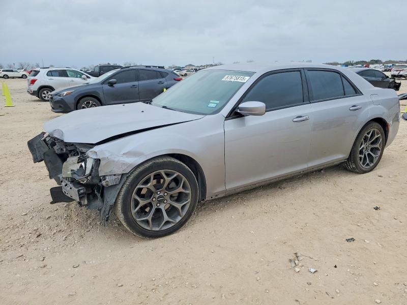 2016 CHRYSLER 300 S — VIN 2C3CCABG2GH229875