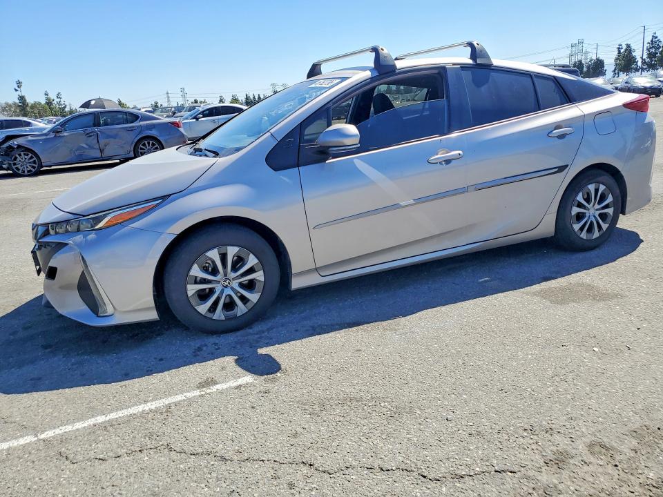 2022 TOYOTA PRIUS PRIME — VIN JTDKAMFP9N3197984
