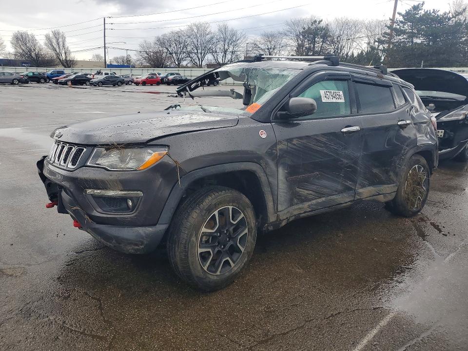 2019 JEEP COMPASS — VIN 3C4NJDDB9KT825577