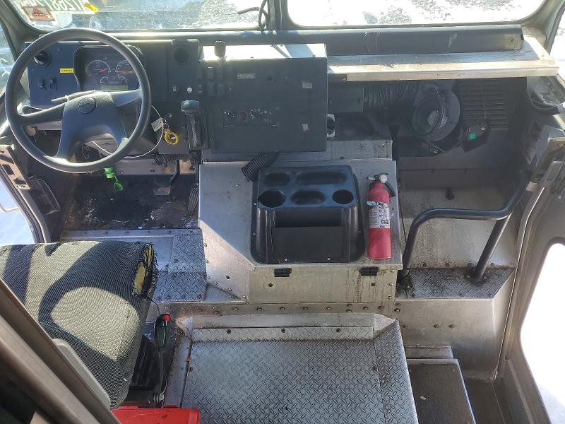 4UZAC2EA5LCMK2935