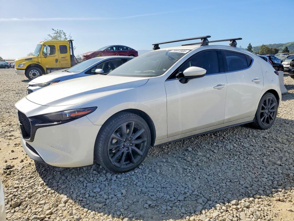 2021 MAZDA 3 — VIN JM1BPBML1M1328516
