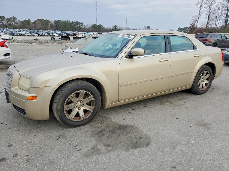2006 CHRYSLER 300 — VIN 2C3LA43RX6H480892