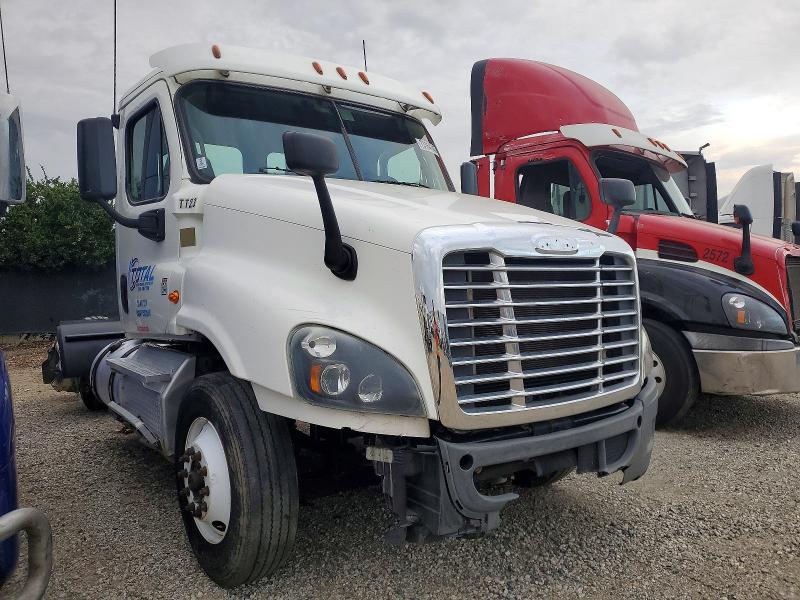 2016 FREIGHTLINER CASCADIA 1 — VIN 3AKBGDDV1GDHJ7358