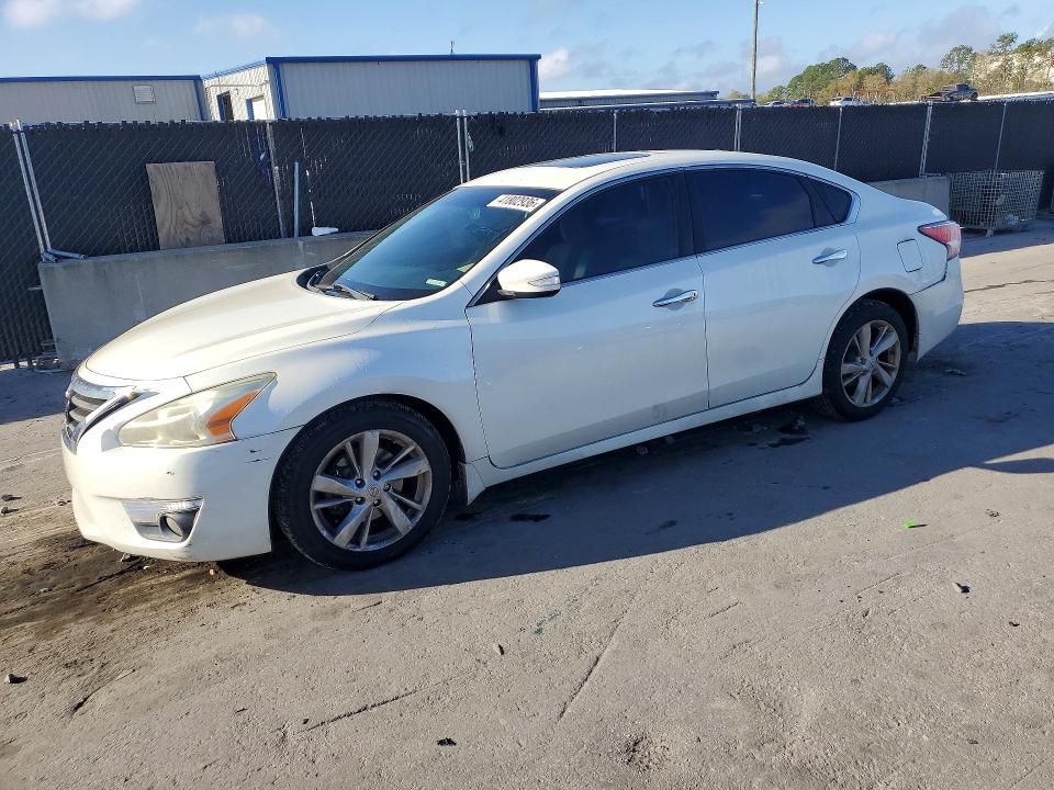 2015 NISSAN ALTIMA — VIN 1N4AL3AP0FC428009