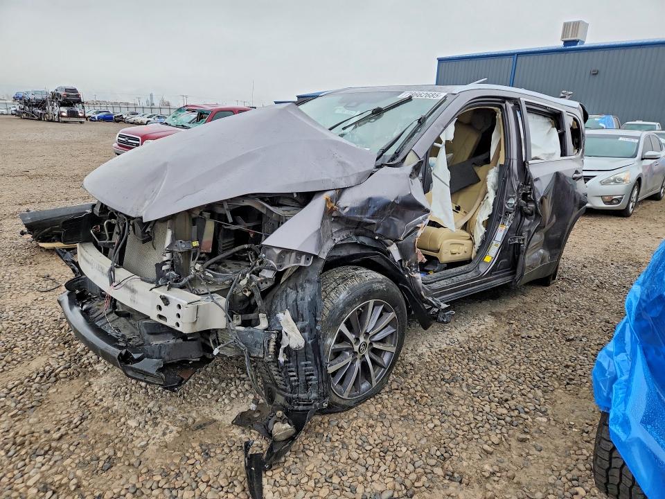 2019 TOYOTA HIGHLANDER — VIN 5TDJZRFH7KS929274