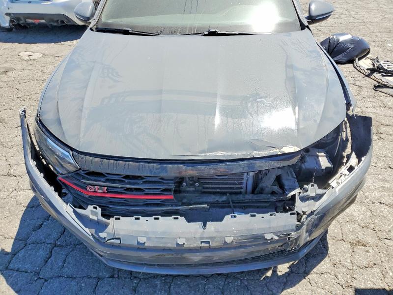3VW5T7BU2MM021244