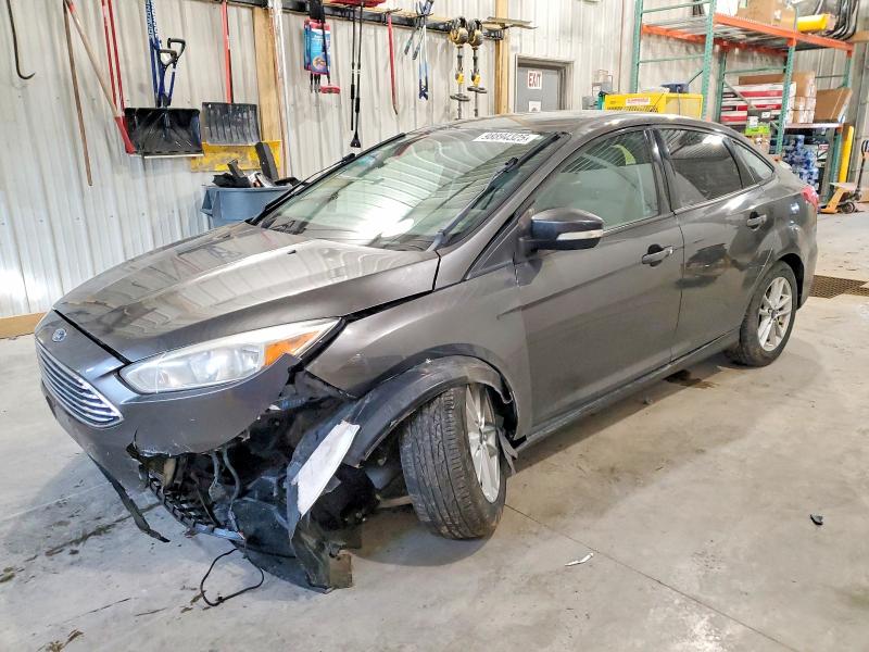 2015 FORD FOCUS SE — VIN 1FADP3F29FL221939