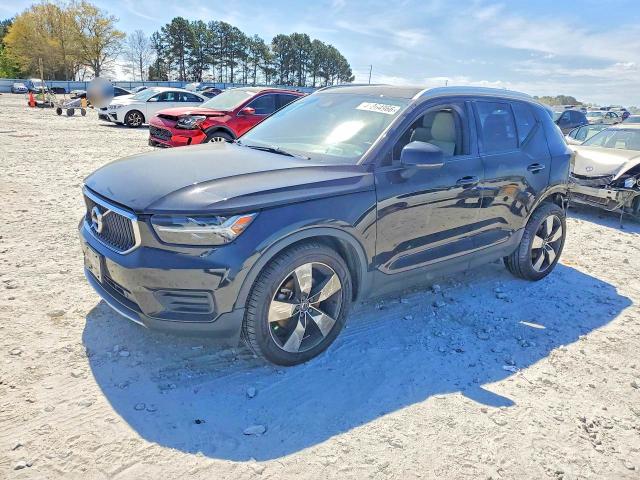 2020 VOLVO XC40 — VIN YV4162UK3L2299063