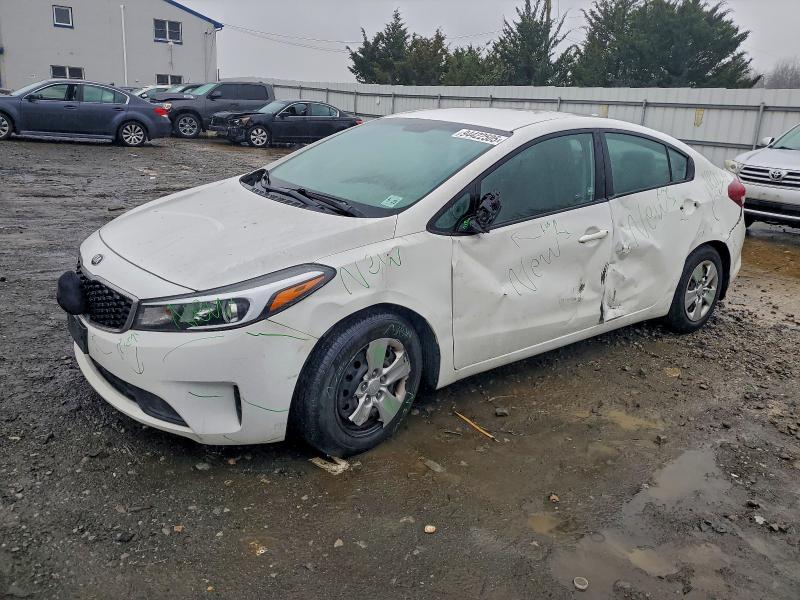 2018 KIA FORTE — VIN 3KPFK4A74JE222301