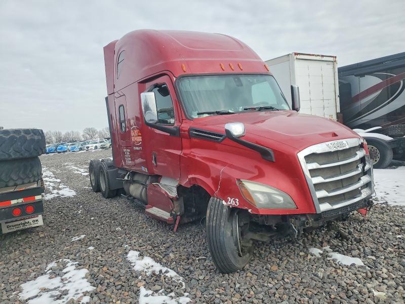 2018 FREIGHTLINER CASCADIA 1 — VIN 3AKJHHDRXJSJP1680