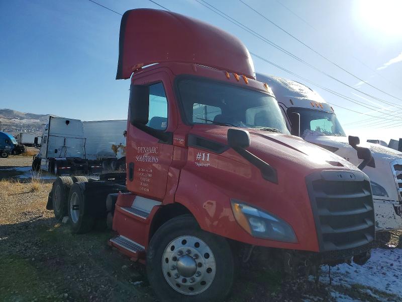 2019 FREIGHTLINER CASCADIA 1 — VIN 3AKJHTDV5KSJX1605