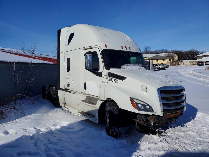 2019 FREIGHTLINER CASCADIA 1 — VIN 3AKJHHDR7KSKE7885