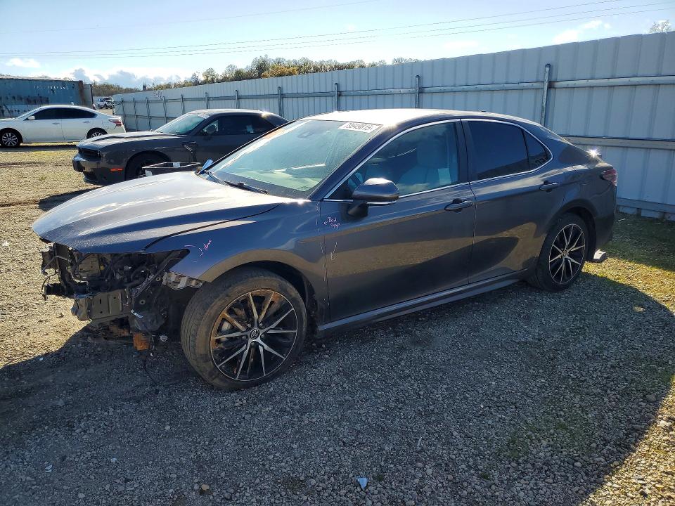 2022 TOYOTA CAMRY — VIN 4T1T11AK1NU696766