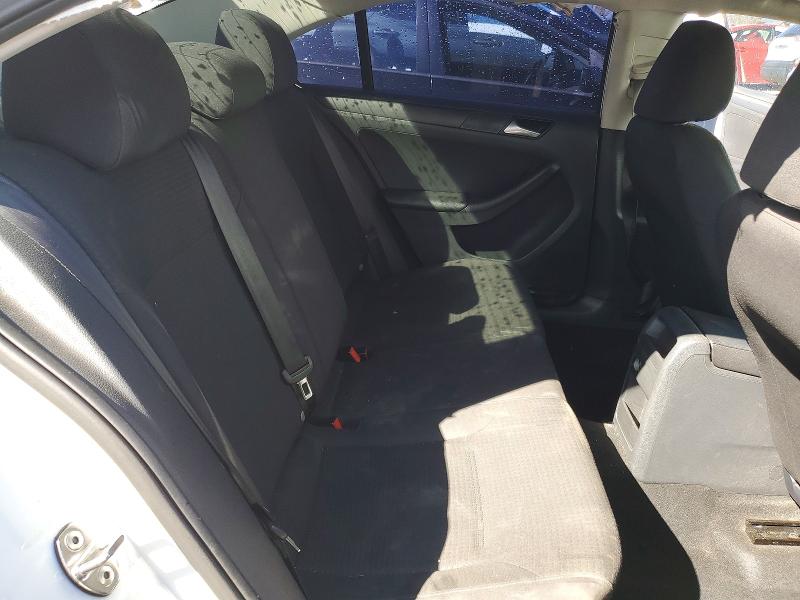 3VW2K7AJ4FM328138