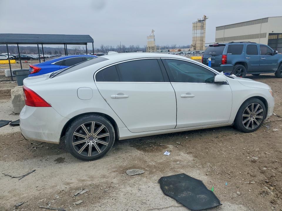 LYV402FM6GB096544