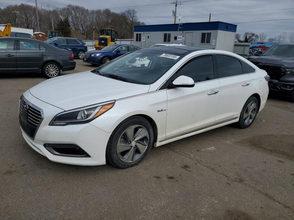2016 HYUNDAI SONATA — VIN KMHE34L19GA025813
