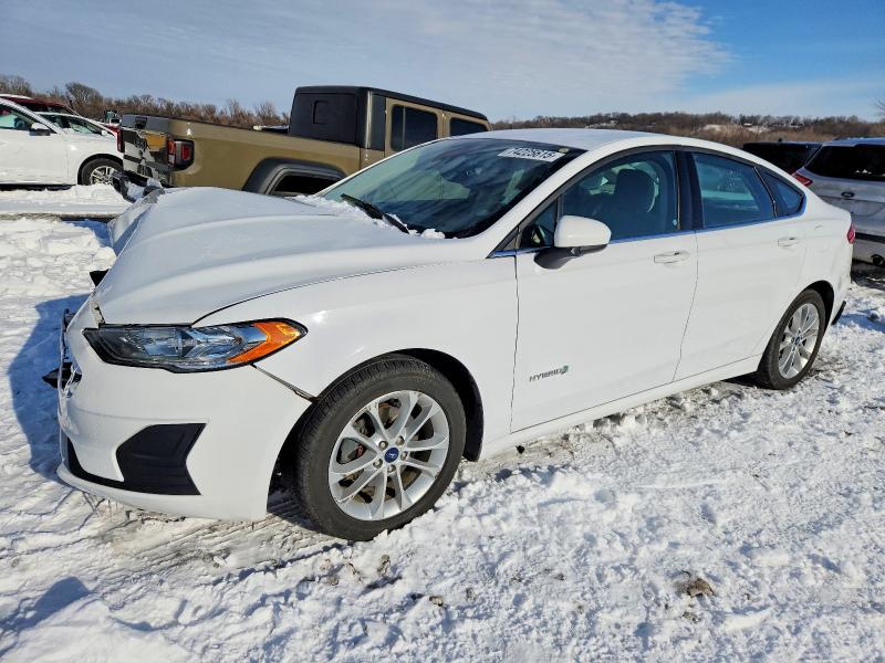 2019 FORD FUSION — VIN 3FA6P0LU3KR221881