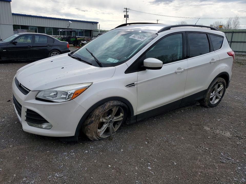 2016 FORD ESCAPE — VIN 1FMCU9G98GUC49557