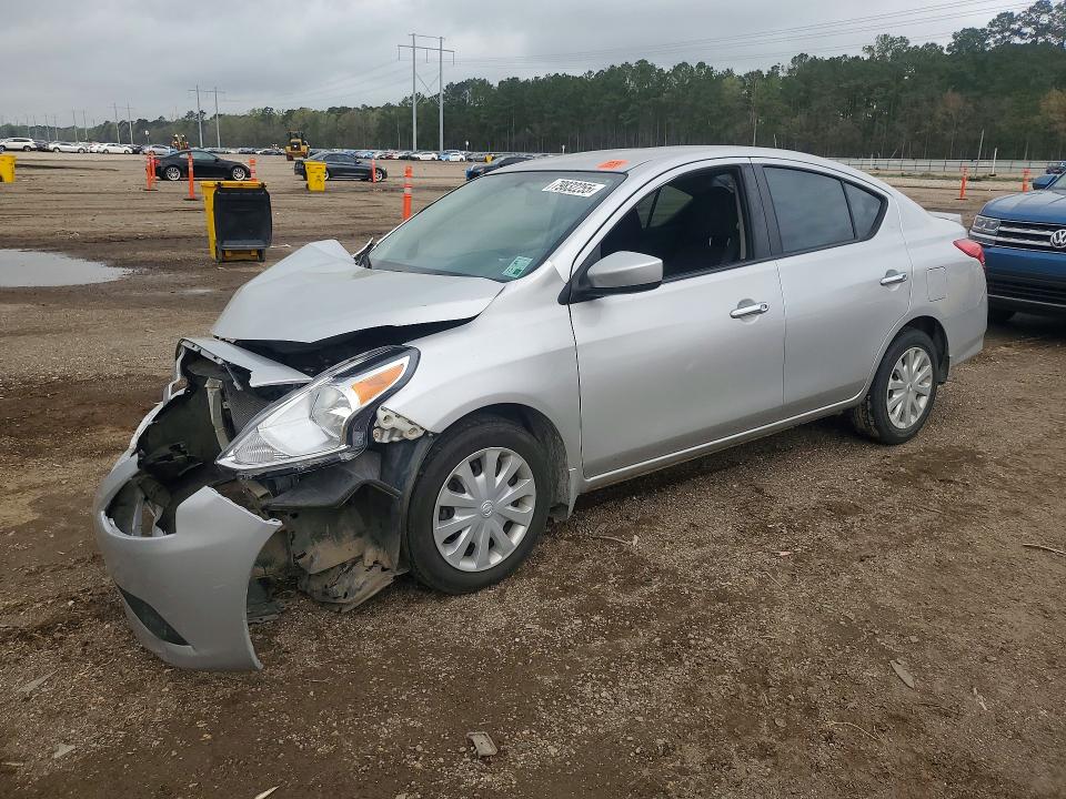 2017 NISSAN VERSA — VIN 3N1CN7AP0HL810670