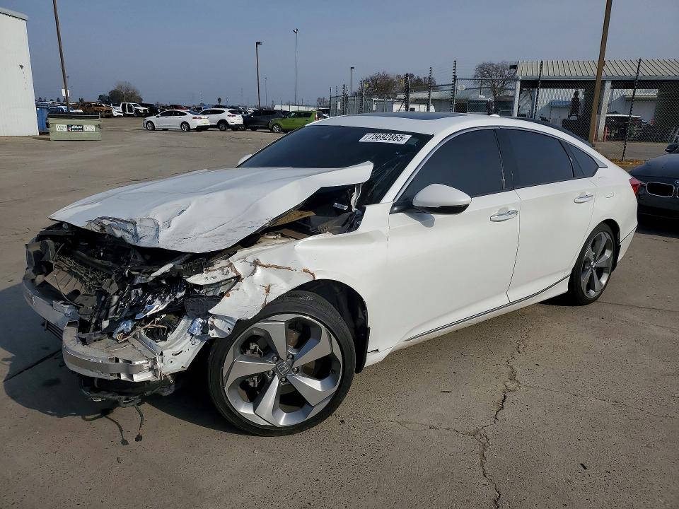 2018 HONDA ACCORD — VIN 1HGCV2F96JA041052