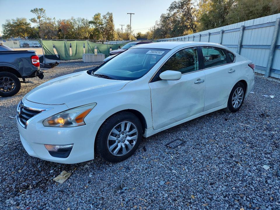 2015 NISSAN ALTIMA — VIN 1N4AL3AP6FN379323