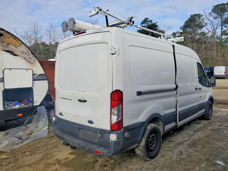 1FTYR2CV2GKA91668