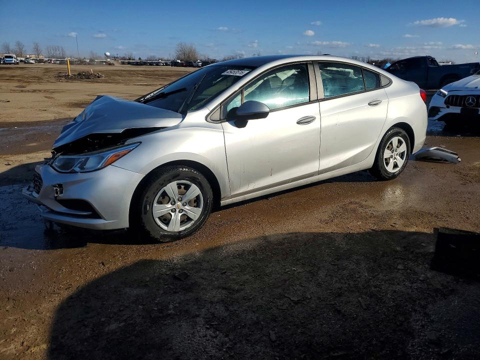 2018 CHEVROLET CRUZE — VIN 1G1BC5SM7J7174727