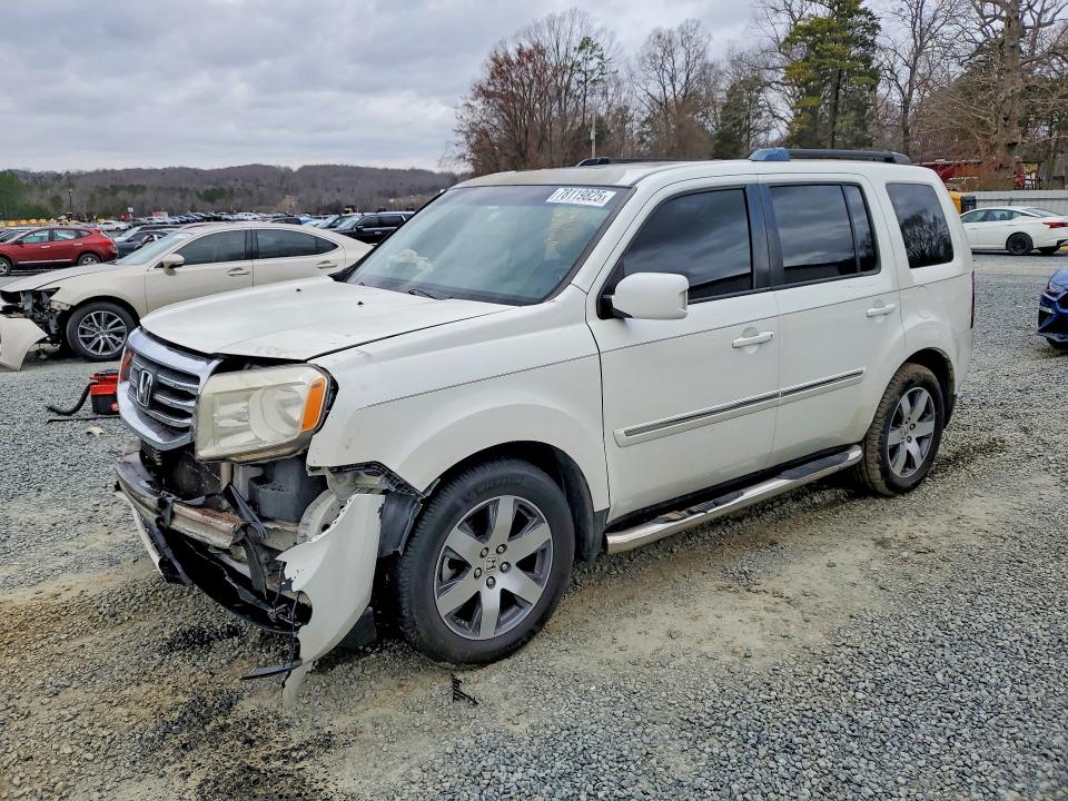 2015 HONDA PILOT — VIN 5FNYF4H95FB012568